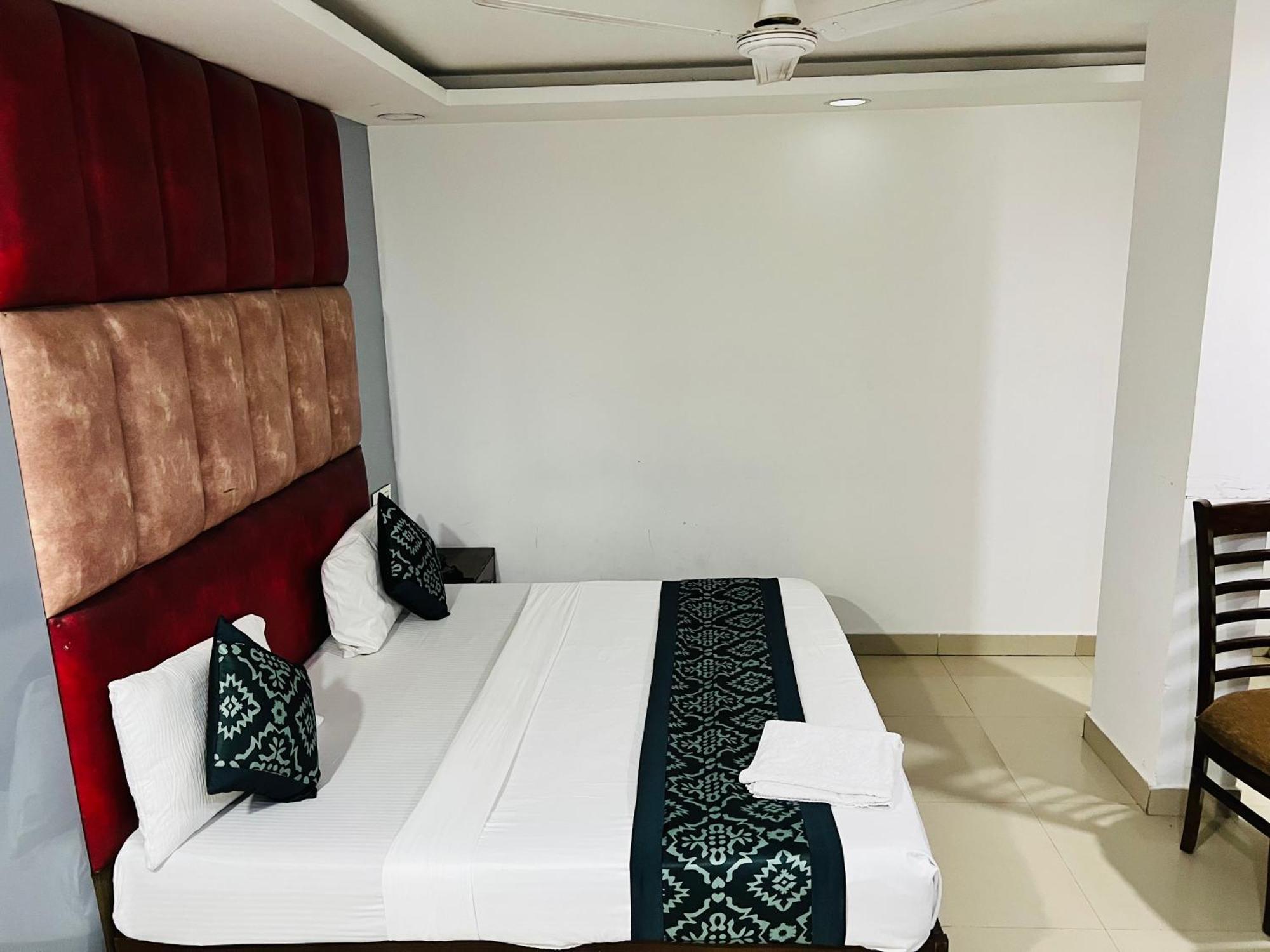 Hotel Marina Near Igi Airport Delhi New Delhi Eksteriør bilde